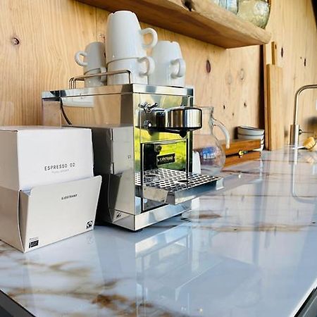 De Wagenloods Bed & Breakfast Alphen aan den Rijn Luaran gambar